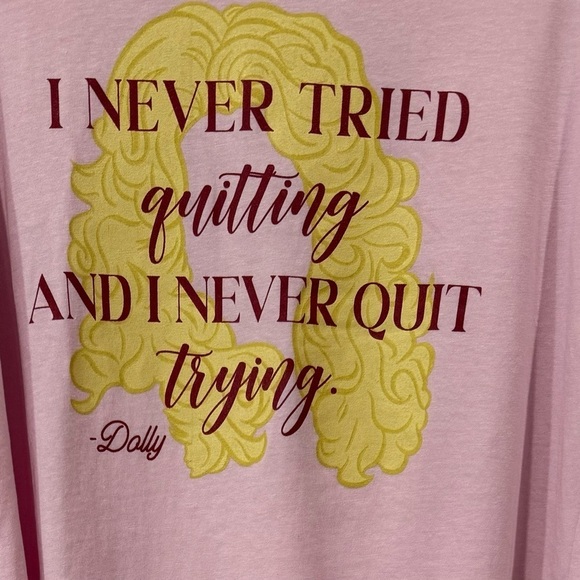 Lost Creek Outfitters Dolly Parton Long Sleeve Graphic Tee Color Pink Size XL - Picture 5 of 6